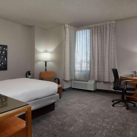 Hotel Doubletree By Hilton Memphis Downtown Extérieur photo