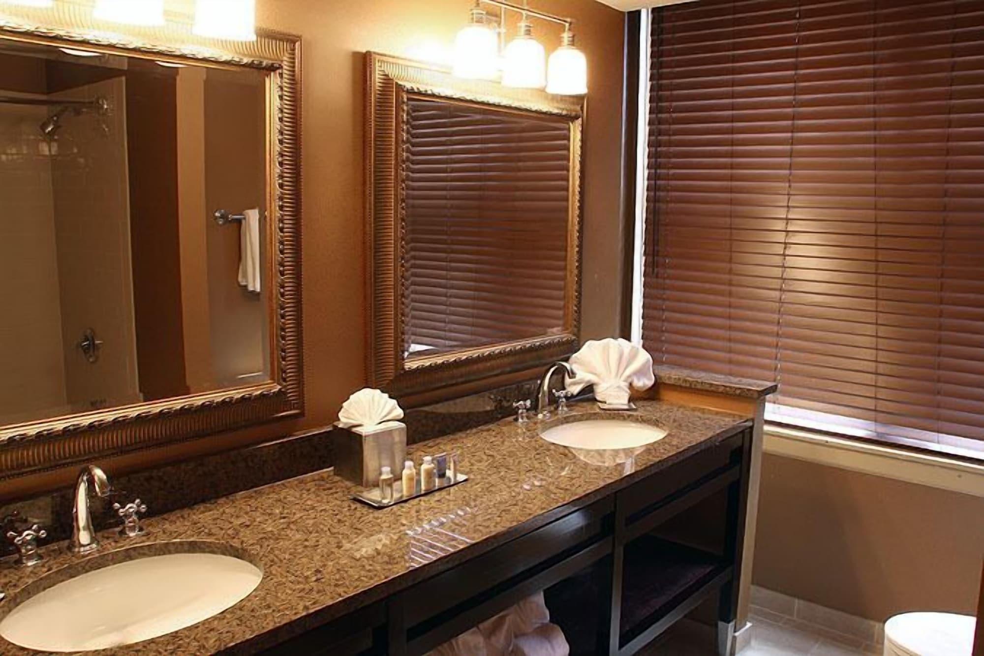 Hotel Doubletree By Hilton Memphis Downtown Extérieur photo