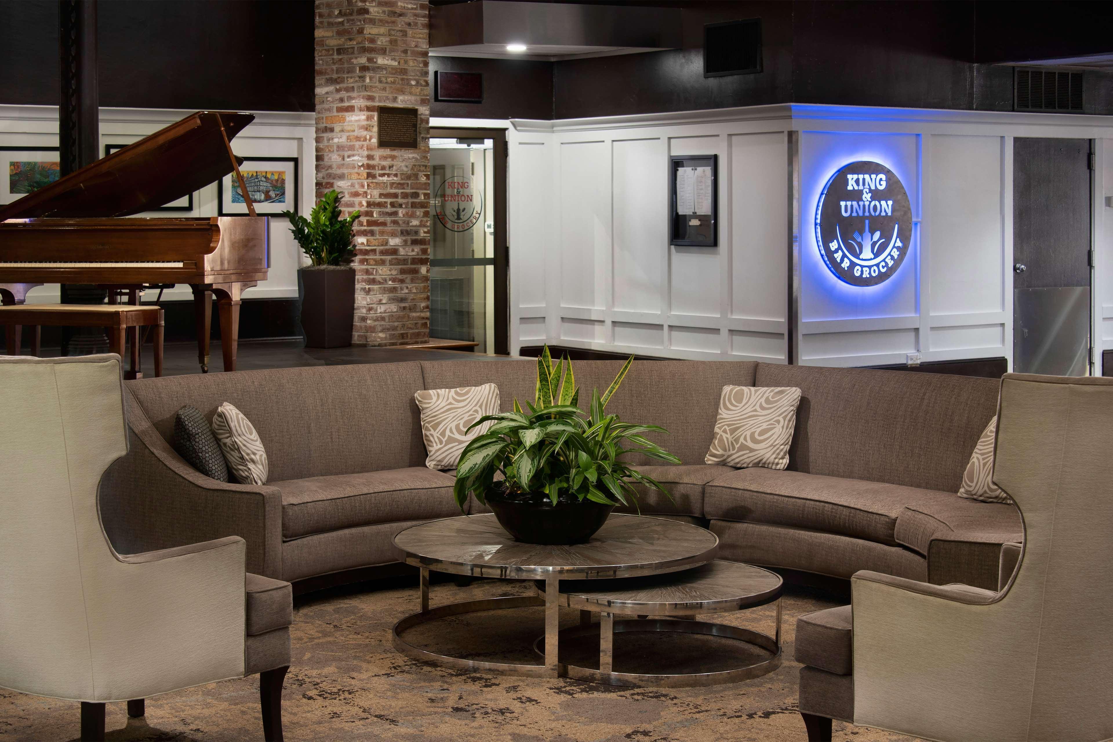 Hotel Doubletree By Hilton Memphis Downtown Extérieur photo