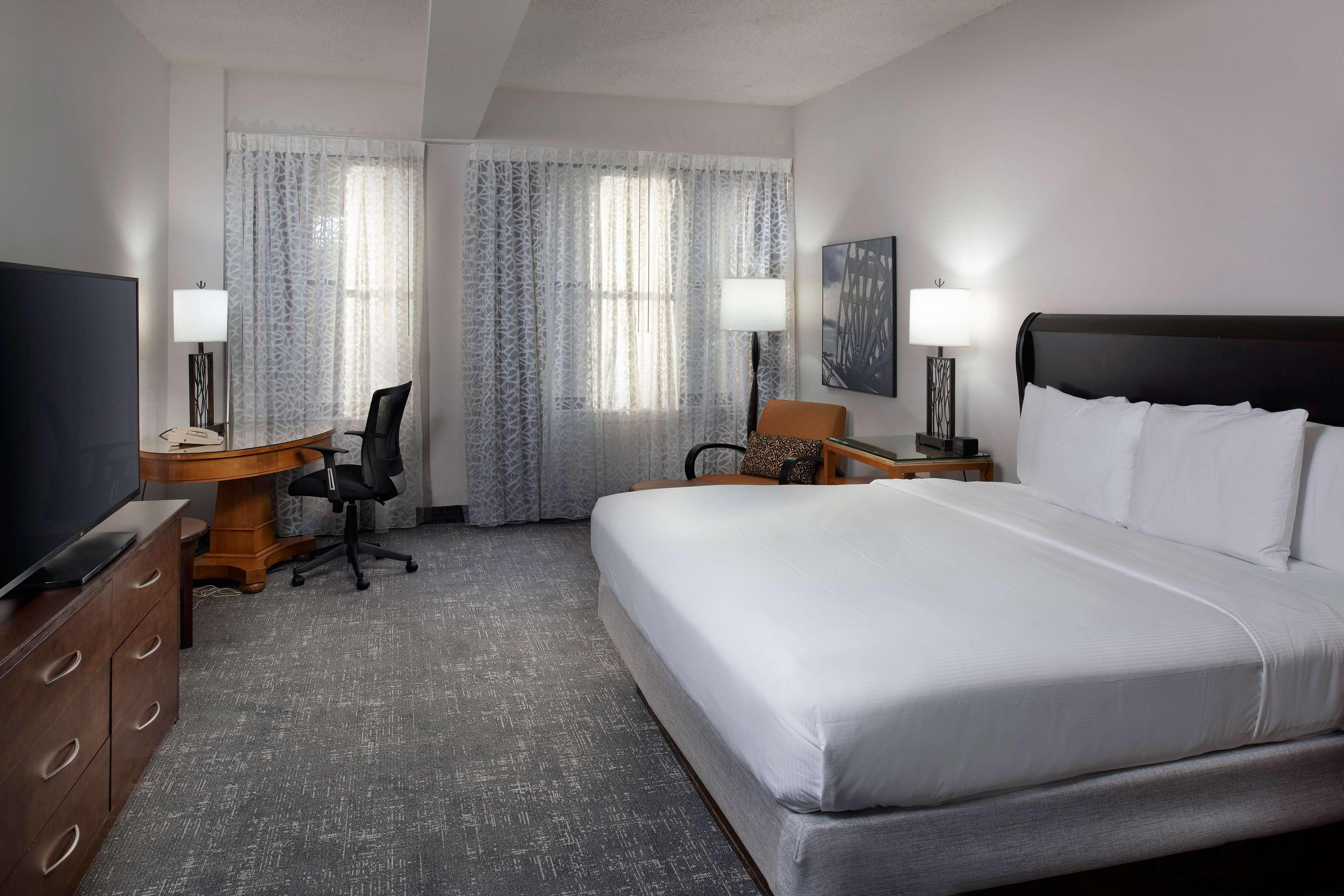 Hotel Doubletree By Hilton Memphis Downtown Extérieur photo