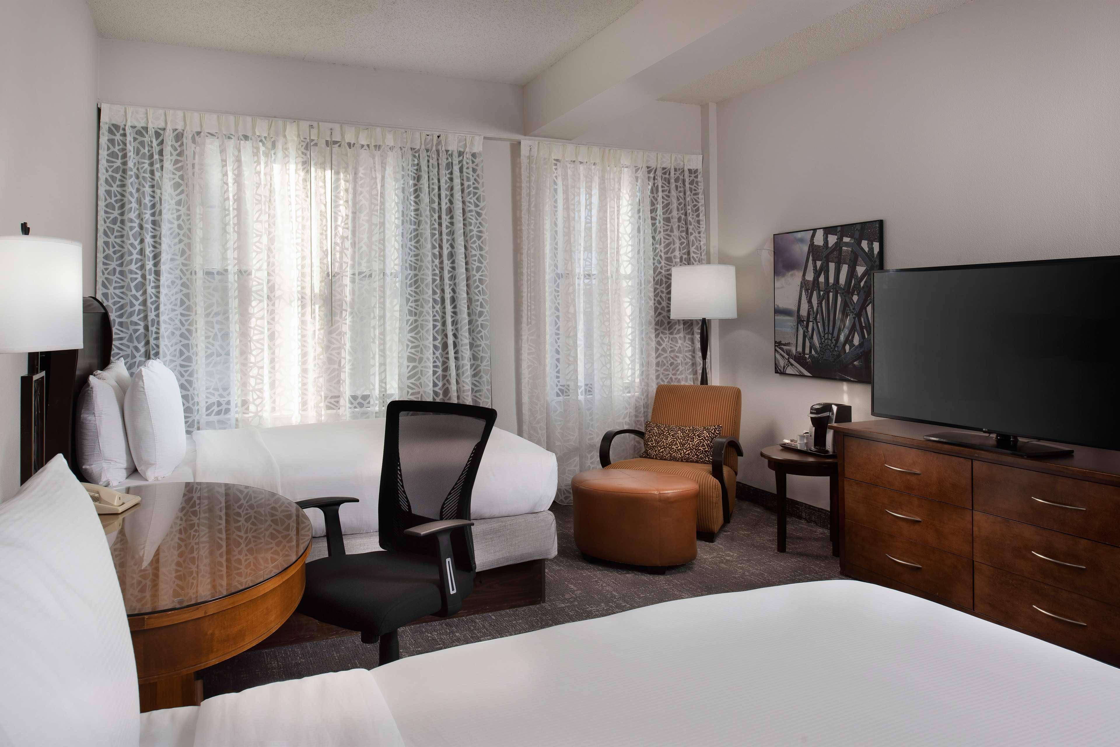 Hotel Doubletree By Hilton Memphis Downtown Extérieur photo