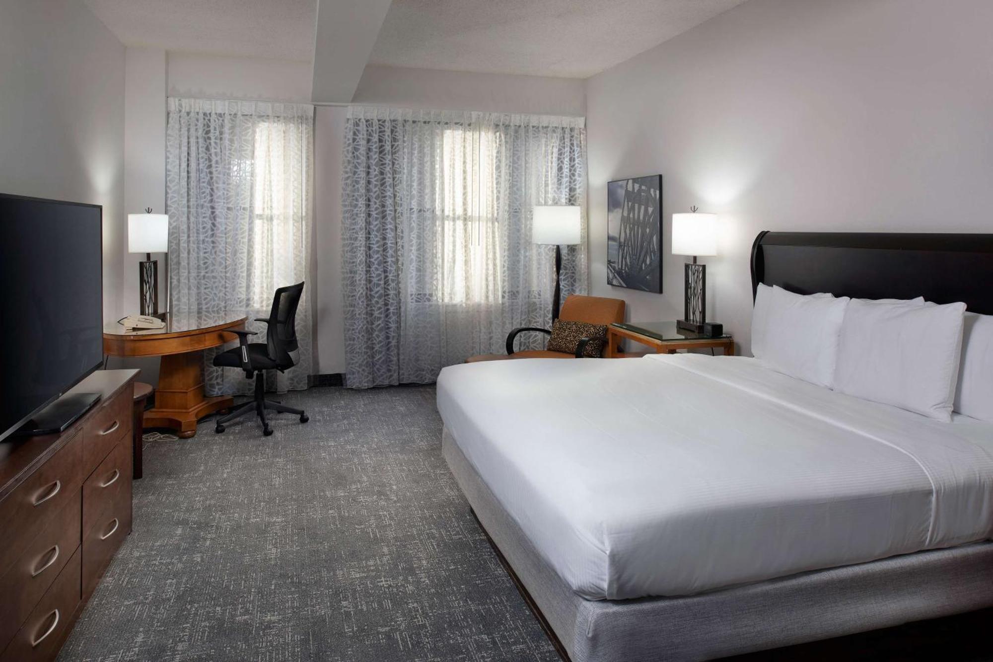 Hotel Doubletree By Hilton Memphis Downtown Extérieur photo