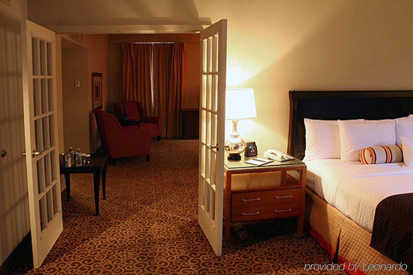 Hotel Doubletree By Hilton Memphis Downtown Chambre photo